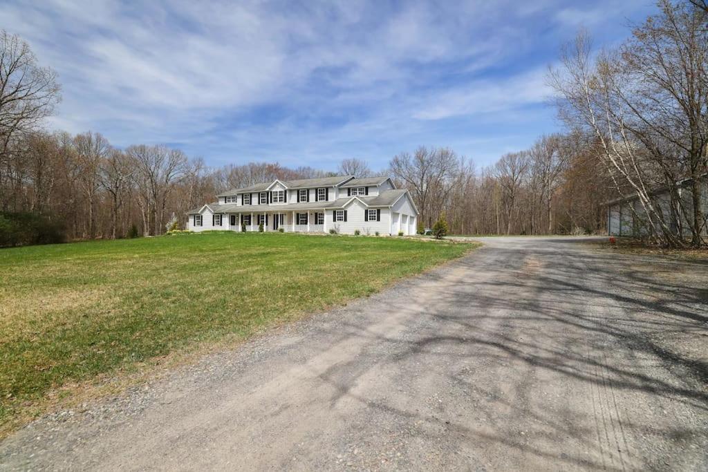 Luxe Lrg Pocono House For 18 Hot Tub/Gameroom/Pool Kunkletown Exterior photo